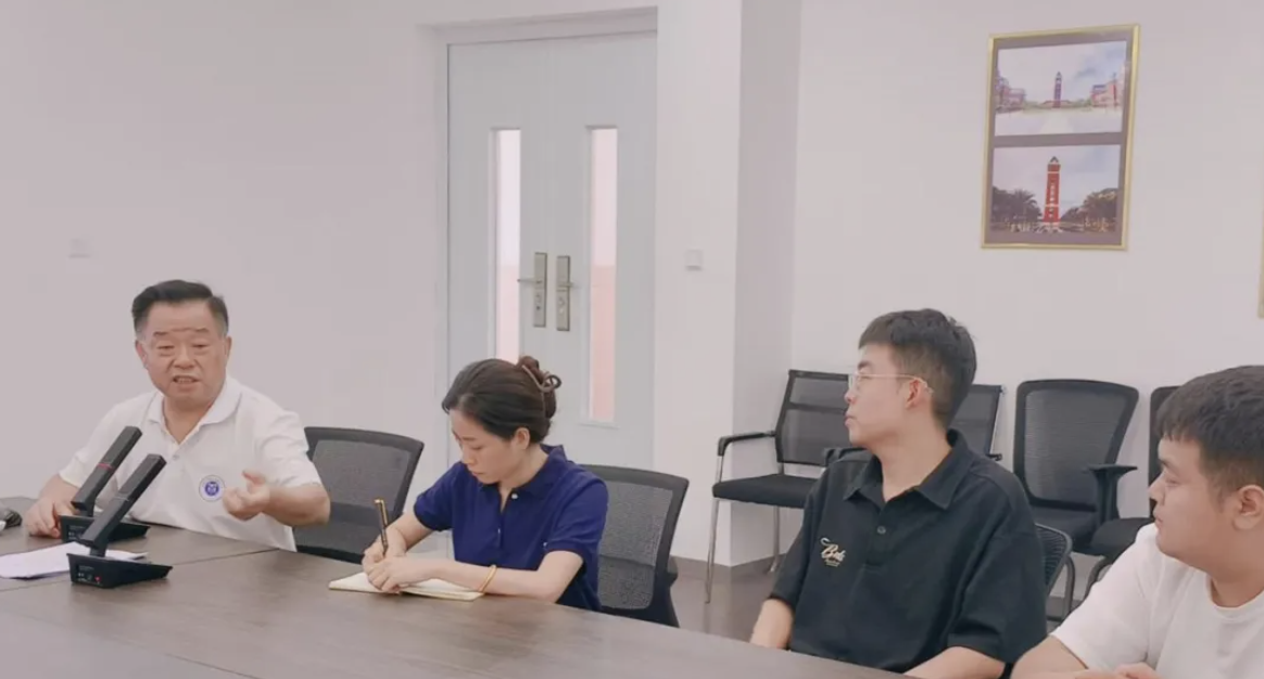 教学研究I海南东方新丝路职业学院举办省级课题申报讲座