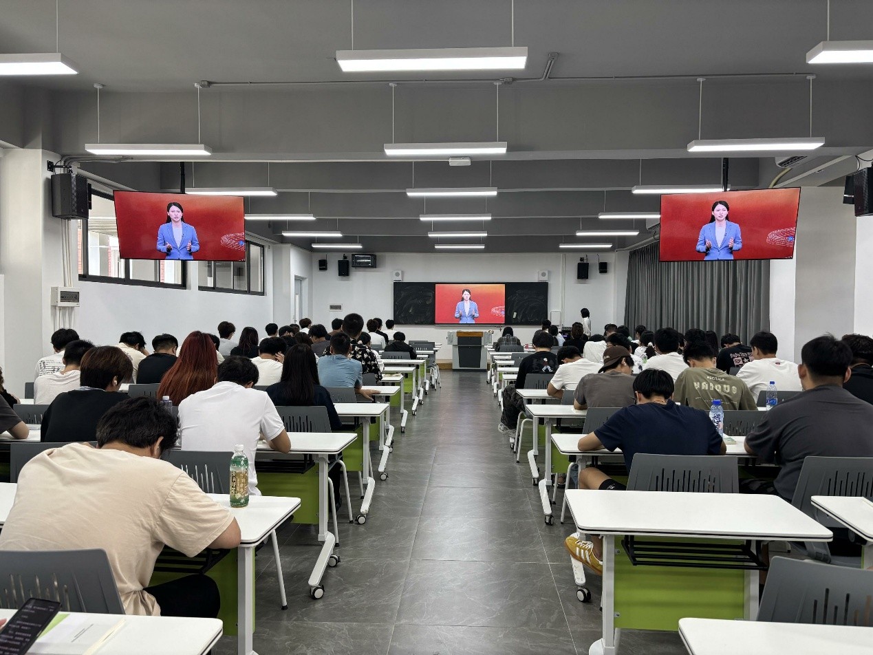 弘扬伟大抗战精神，激发新时代使命担当 —— 我校组织师生同上“大国担当”思政大课