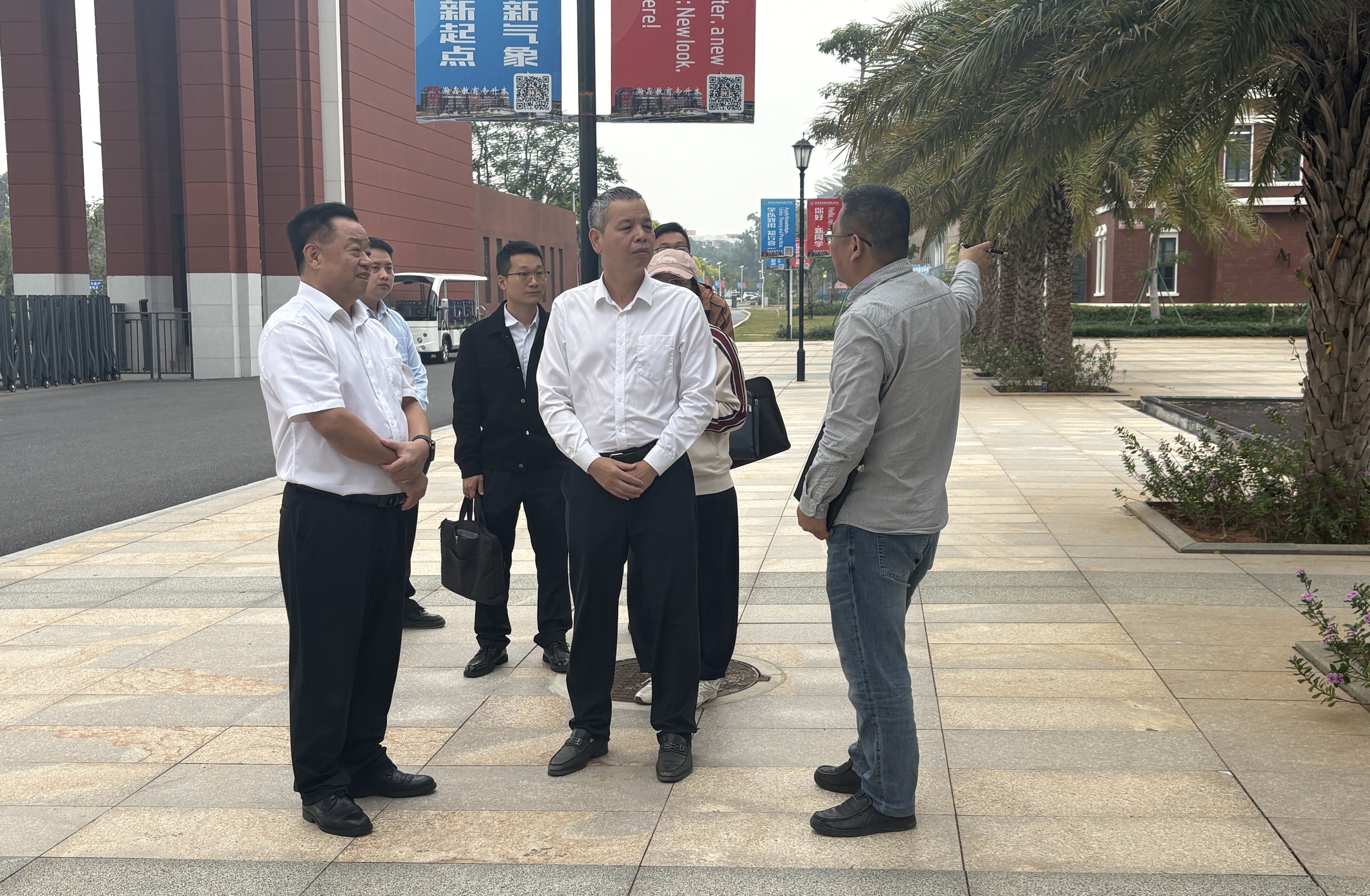 东方市市长卢胜莅临我校专项调研，锚定校园安全与高质量发展