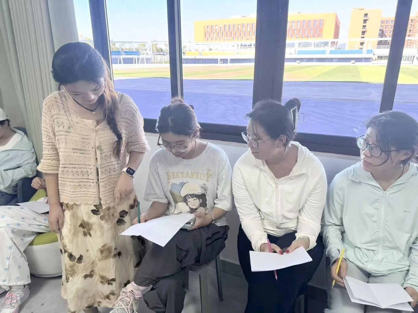 青春不迷茫，职场有暖阳——学校心理咨询中心开展实习生团体心理辅导活动