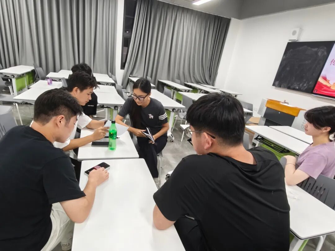 “学生讲思政课”的实践探索
