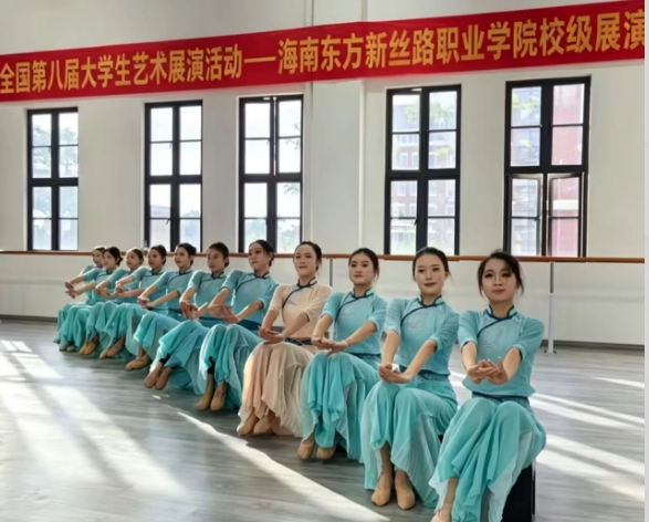 我校完成全国第八届大学生艺术展演活动校级展演